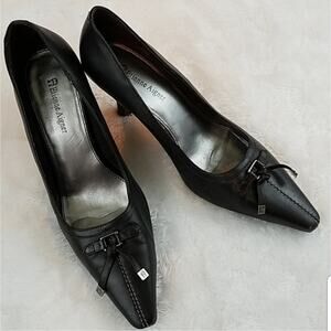Etienne Aigner Size 8 Pauly Black Leather Bow Tie Heels Pumps